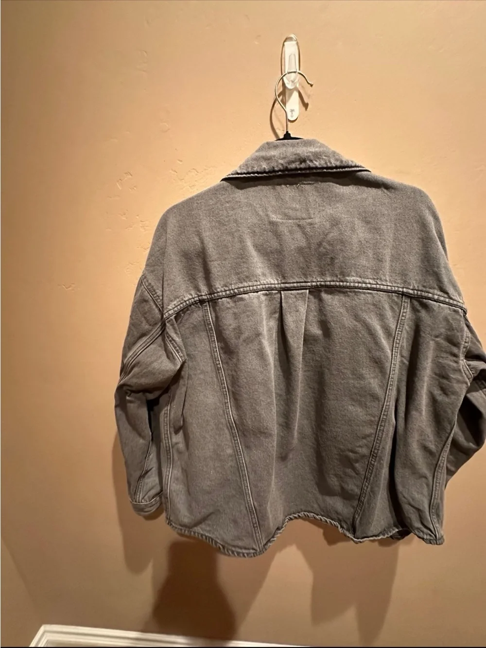 Levi's Vintage Fit Trucker Jacket in Faded Grey Denim - Men's Size Medium